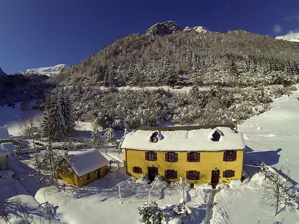 Gite Auberge Les Cascades La Mongie Luaran gambar
